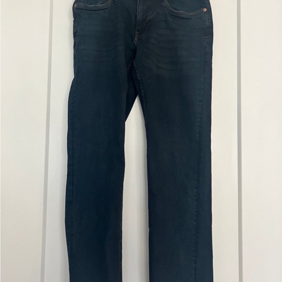 IZOD Straight Fit jeans Dark Wash | Size 34 x 32 - Picture 4 of 8